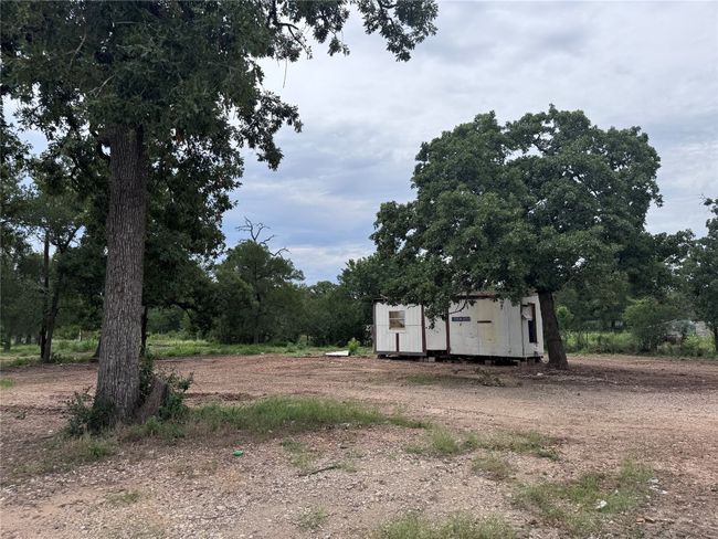 Outbuilding and RV site | Image 5
