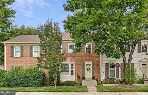 2803 Shawn Leigh Dr, VIENNA, VA, 22181-6139 | Card Image