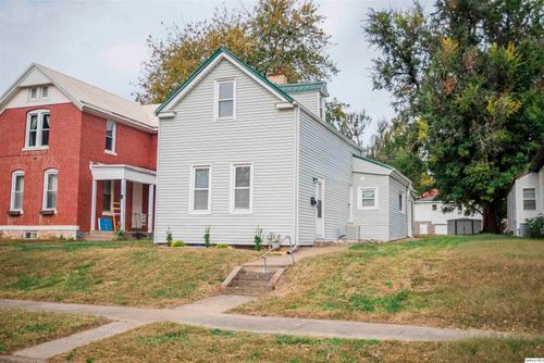 1313 Ohio St, Quincy, IL, 62301-5025 | Card Image