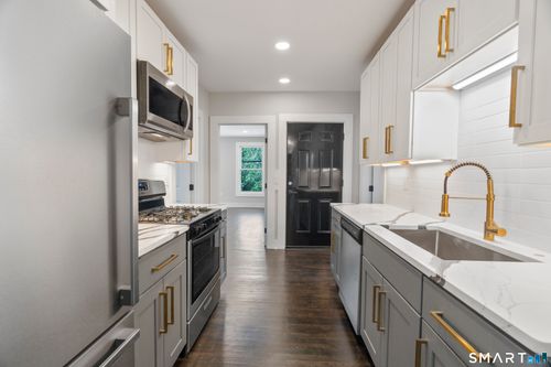 492 Lombard St, New Haven, CT, 06513-2964 | Card Image