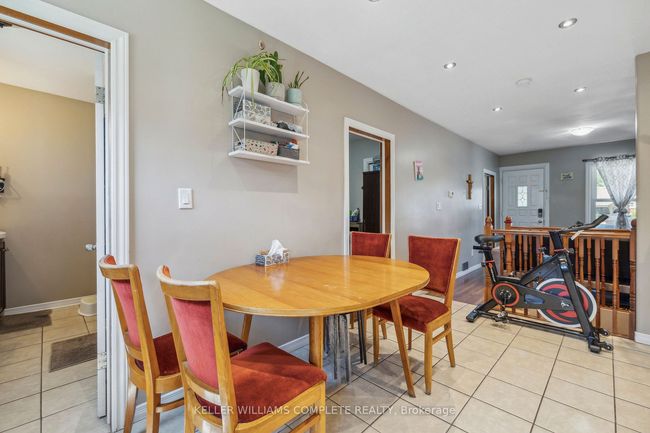 10 Craigmiller Ave, House other with 2 bedrooms, 2 bathrooms and 1 parking in Hamilton ON | Image 7