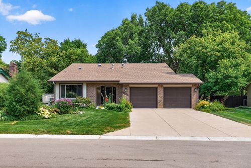 1810 Howell St N, Falcon Heights, MN, 55113-5504 | Card Image