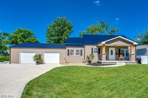 301 Avis Ave Nw, Massillon, OH, 44646-3609 | Card Image