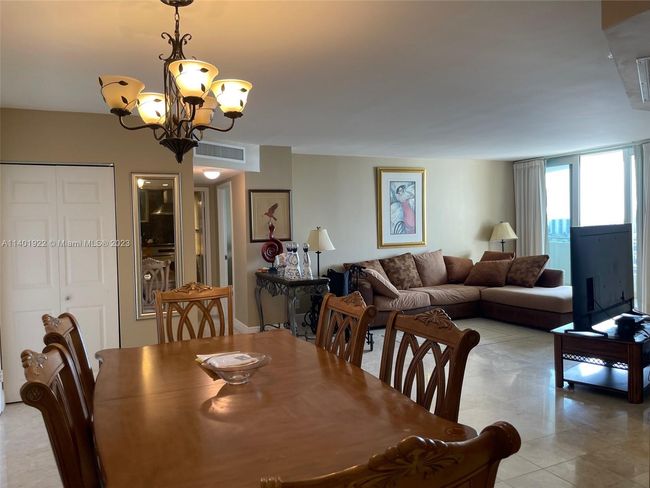 APT-1619 - 3180 S Ocean Dr, Condo with 2 bedrooms, 2 bathrooms and null parking in Hallandale Beach FL | Image 7