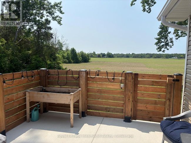 273 Lake Breeze Dr, House other with 2 bedrooms, 2 bathrooms and 3 parking in Goderich ON | Image 4