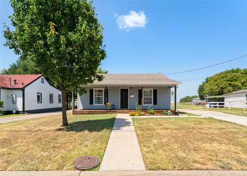 705 N Washington St, Farmersville, TX, 75442-1106 | Card Image