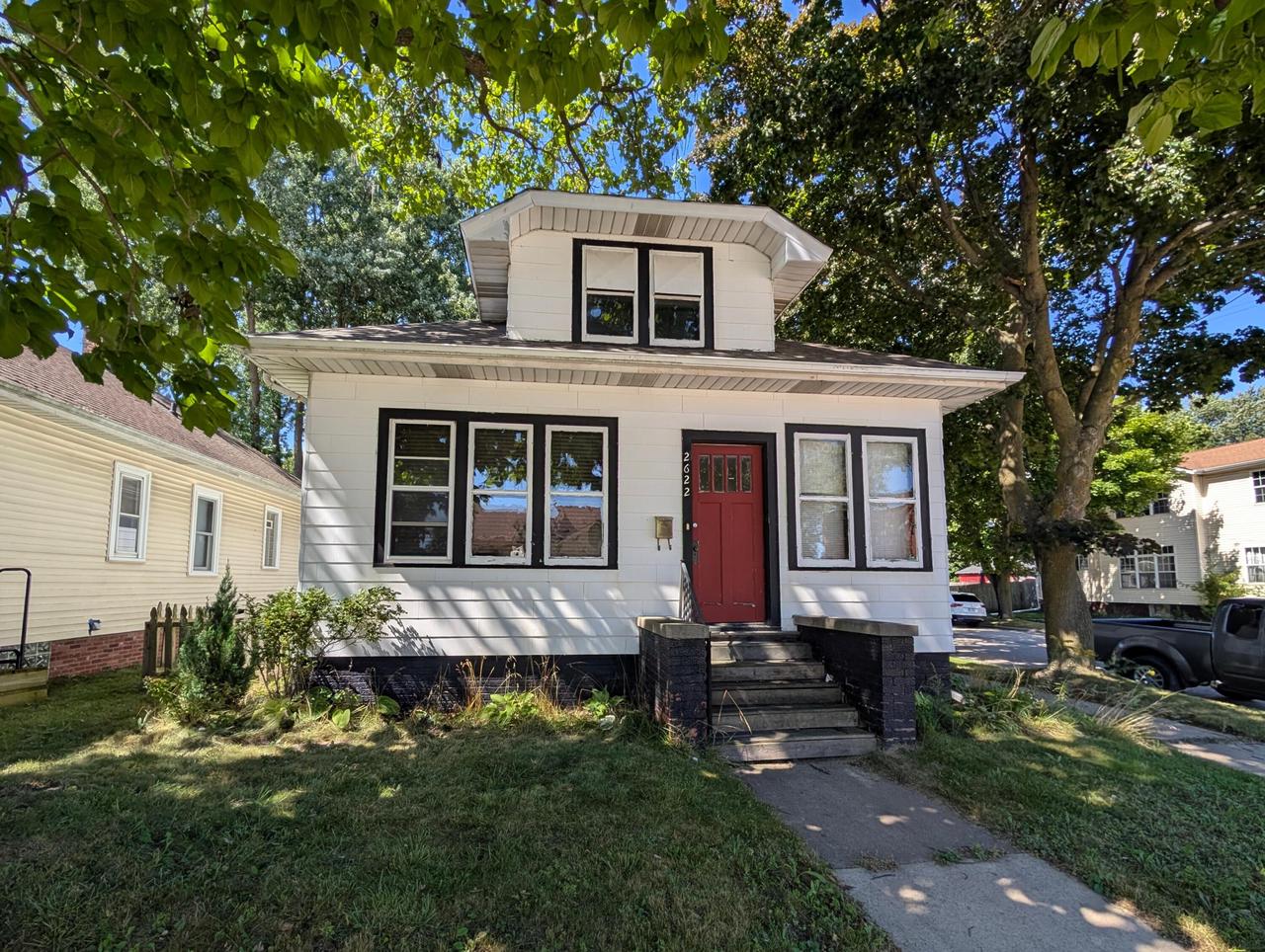 Douglas Ave, Racine, WI 53402