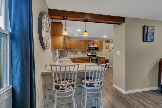 Eat-in Kitchen | Image 7