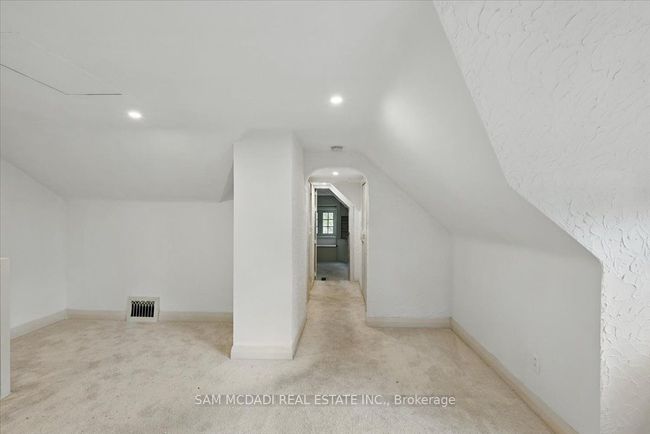 62 Maple Ave S, House other with 3 bedrooms, 3 bathrooms and 3 parking in Mississauga ON | Image 20