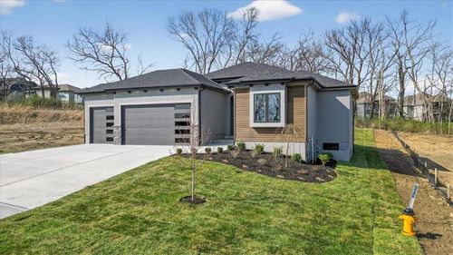 22480 W 89th Ter, Lenexa, KS, 66227-4036 | Card Image