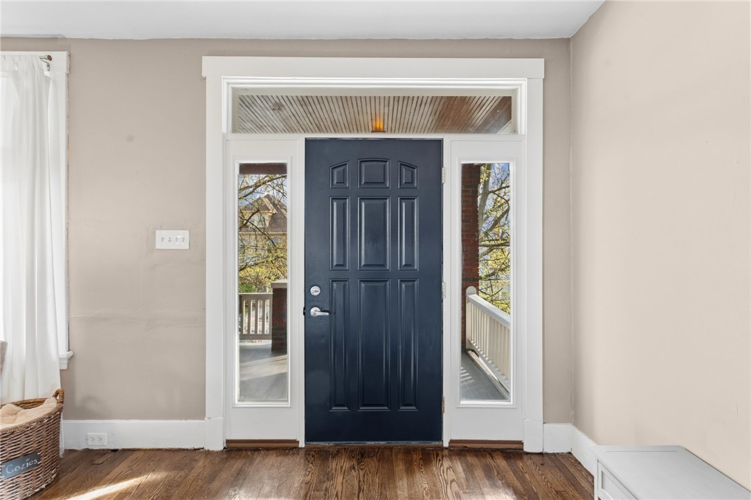 Residential in Dormont 4