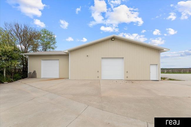 31506 Pioneer Trl, House other with 6 bedrooms, 3 bathrooms and 8 parking in Treynor IA | Image 6