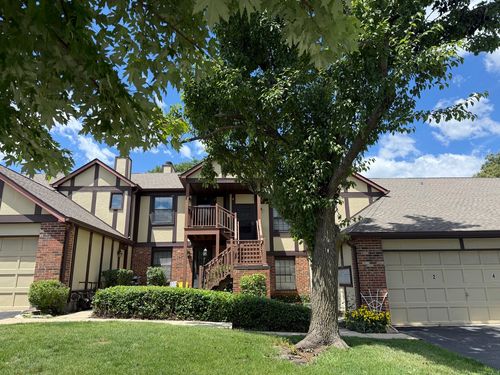 4-372 Sandhurst Cir, Glen Ellyn, IL, 60137-6664 | Card Image