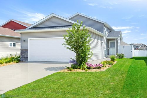 6148 35th Street S, Fargo, ND, 58104 | Card Image