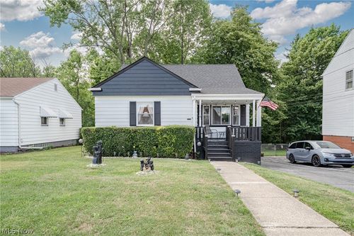 13611 Cranwood Park Blvd, Garfield Heights, OH, 44125-1862 | Card Image