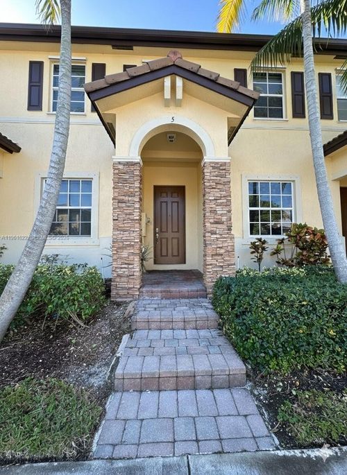 unit-5-9041 Sw 227th St, Cutler Bay, FL, 33190-1841 | Card Image