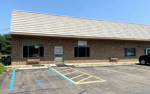 8359 S State Rd, Goodrich, MI, 48438-9774 | Card Image