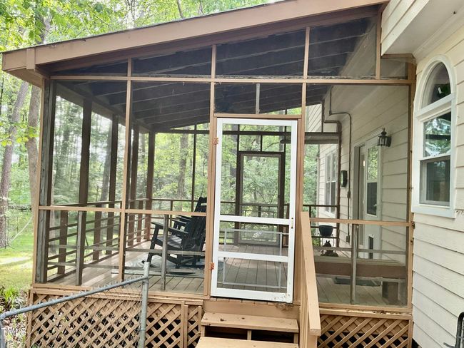 Screened Porch | Image 13