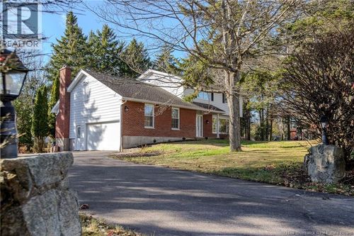 15 Linden Cres, Rothesay, NB, E2E5R8 | Card Image