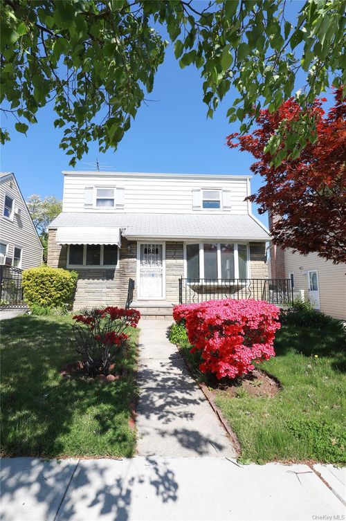 14-33 140th St, Whitestone, NY, 11357-2341 | Card Image