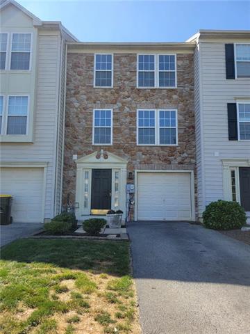 Sparrow Way, Breinigsville, PA 18031