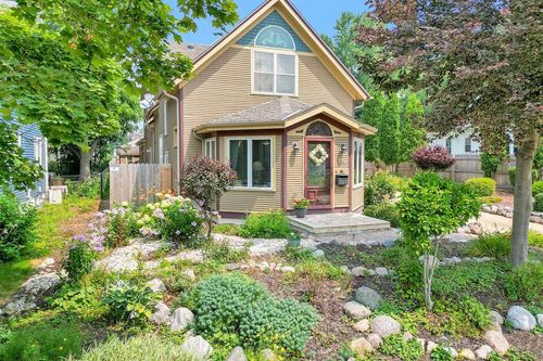 162 Wilson Ave, West Bend, WI, 53090-2569 | Card Image