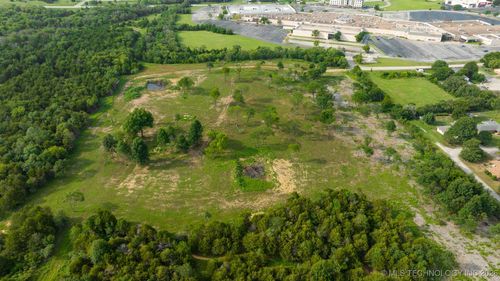 2 Barnett Ave, Bartlesville, OK, 74006 | Card Image