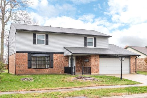 8581 Pinegate Way, Huber Heights, OH, 45424-1155 | Card Image