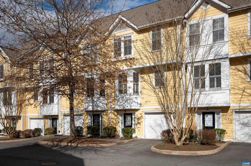 d-104 Melbourne Park Cir, CHARLOTTESVILLE, VA, 22901-3923 | Card Image