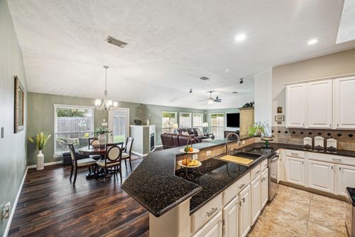 918 Boxelder Pointe, League City, TX, 77573-0903 | Card Image