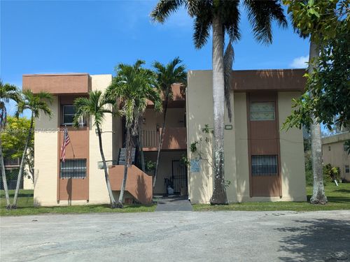 8-2-3-13987 Ne 2nd Ave, Miami, FL, 33161-2822 | Card Image