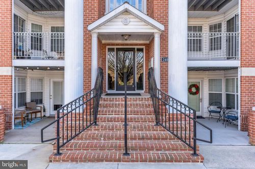 103-2405 Forest Edge Ct, ODENTON, MD, 21113-2837 | Card Image