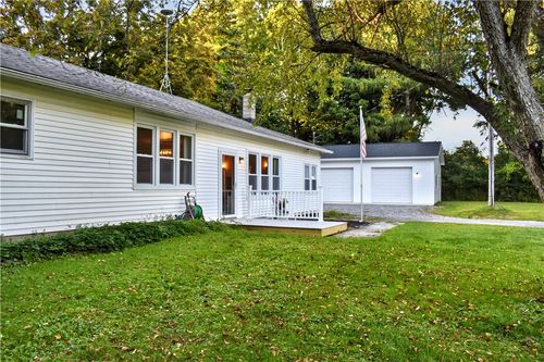 9692 Summit Street Rd, Le Roy, NY, 14482-8971 | Card Image
