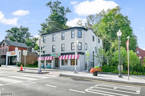 38 Morris St, Morristown, NJ, 07960-3920 | Card Image