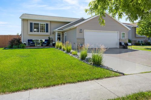 1717 13th St E, West Fargo, ND, 58078-4309 | Card Image