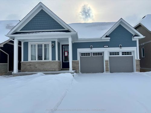 46 Oakmont Dr, Bath, ON, K0H1G0 | Card Image