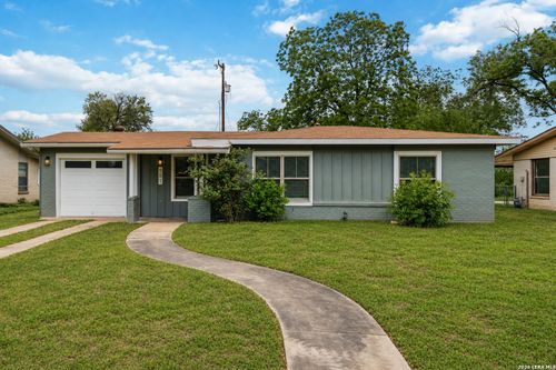 551 Radiance Ave, San Antonio, TX, 78218-2646 | Card Image