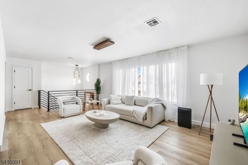 123 Chestnut St, Garfield, NJ, 07026-2705 | Card Image