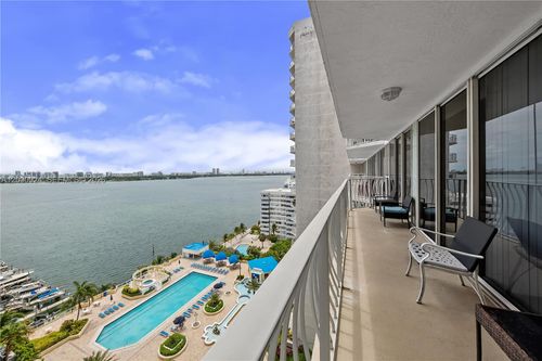 1710-7601 E Treasure Dr, North Bay Village, FL, 33141-4391 | Card Image