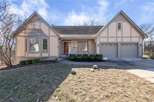 411 E 120th Street, Kansas City, MO, 64145 | Card Image