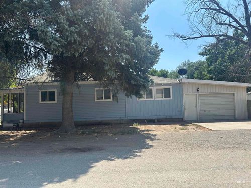 423 N Cherry St, Shoshone, ID, 83352-5275 | Card Image