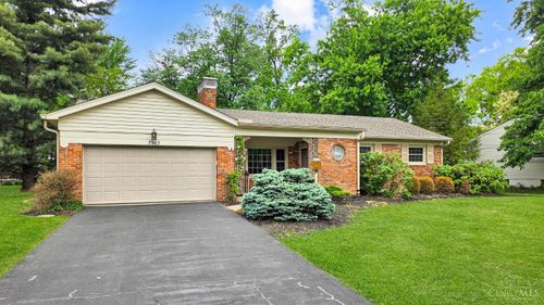 7963 Mitchell Farm Ln, Montgomery, OH, 45242-6436 | Card Image