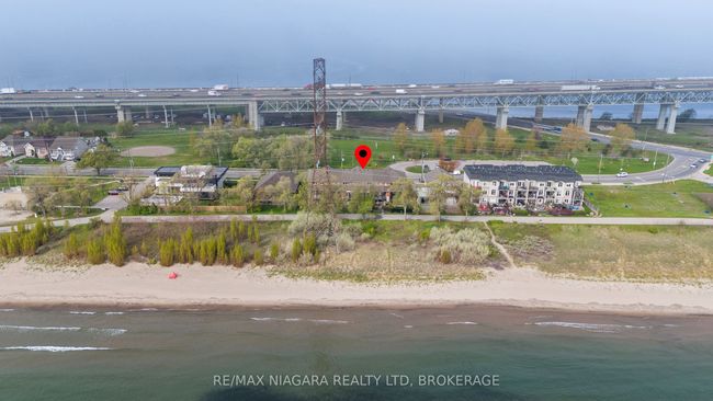 1069 Beach Blvd, House attached with 2 bedrooms, 4 bathrooms and 2 parking in Hamilton ON | Image 37