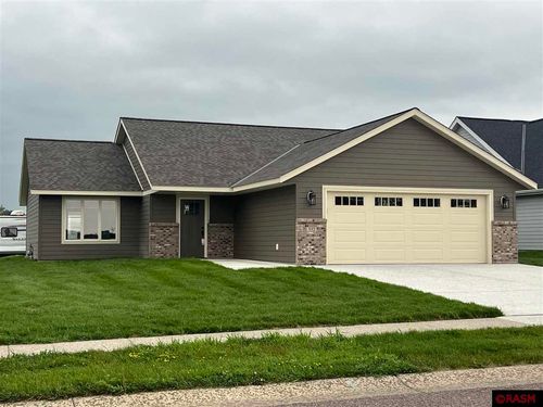 532 Torrey Pines Drive, Mankato, MN, 56001 | Card Image