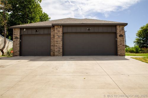 a-1815 N Saint Louis Ave, Tulsa, OK, 74106-4554 | Card Image