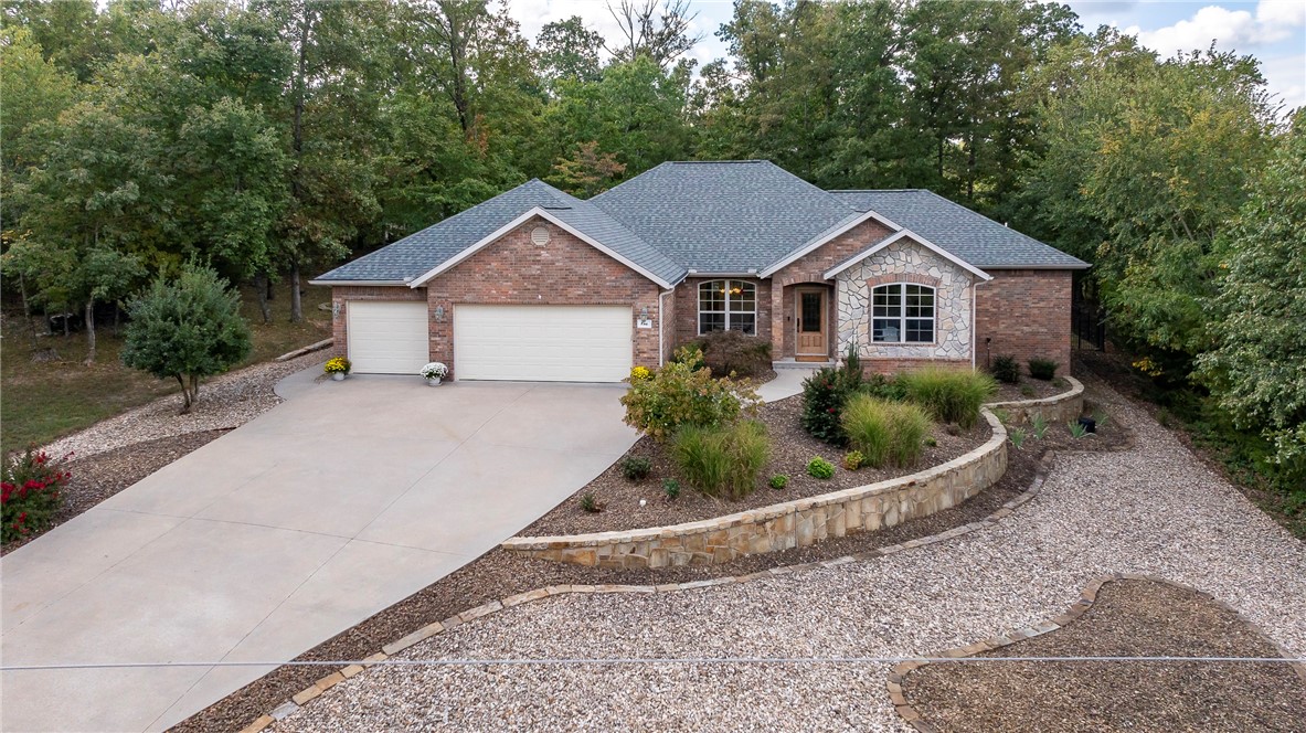 Summers Ln, Bella Vista, AR 72715