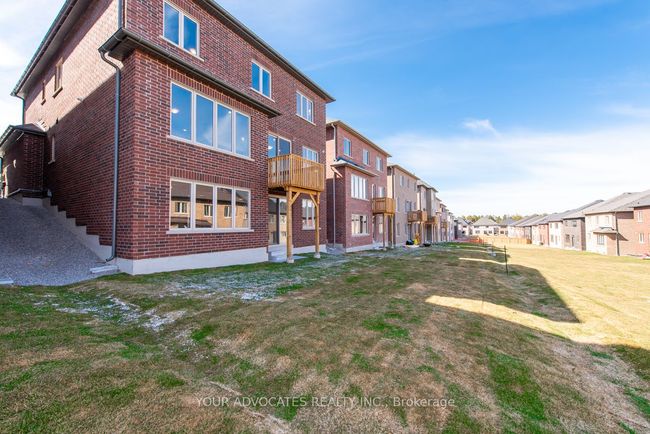142 Rowe St, House other with 4 bedrooms, 5 bathrooms and 2 parking in Bond Head ON | Image 4