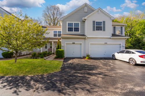 2284 Woodside Dr, Carpentersville, IL, 60110-3324 | Card Image