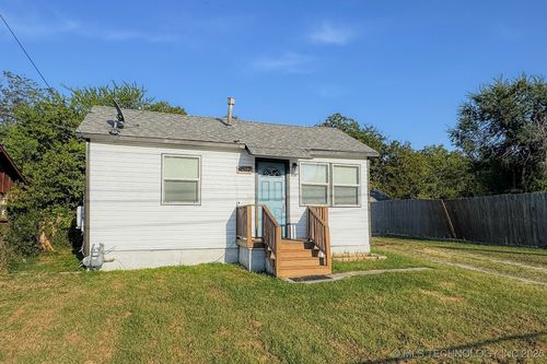 4517 Waco Ave, Tulsa, OK, 74107-6811 | Card Image