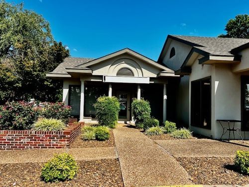 ste-21-121 W Township St, Fayetteville, AR, 72703-2831 | Card Image